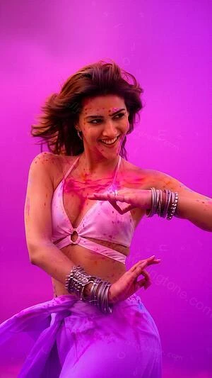 Do Patti: Thaaein Thaaein Kriti Sanon wallpaper