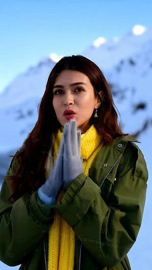 Kriti Sanon - Do Patti wallpaper