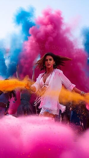 Do Patti: Thaaein Thaaein Kriti Sanon wallpaper